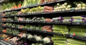 アメリカのBristol Farmsの野菜売り場
